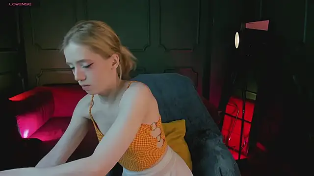 MoonlightAsuna online show from April 2026 02:13:02 PM