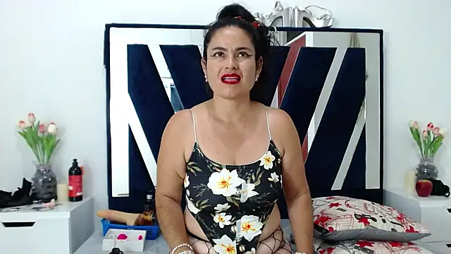 CrystallGomes online show from February 2026 03:00:02 PM