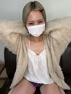 yumi0025 online show from January 2026 05:22:02 AM