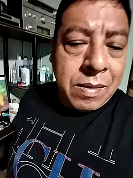 Snapshot of Bigmonstrr chatting on January 2026 05:44:02 AM Bigmonstrr online show from January 2026 05:44:02 AM