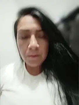 Snapshot of Katysaez chatting on June 2026 05:12:02 AM Katysaez online show from June 2026 05:12:02 AM