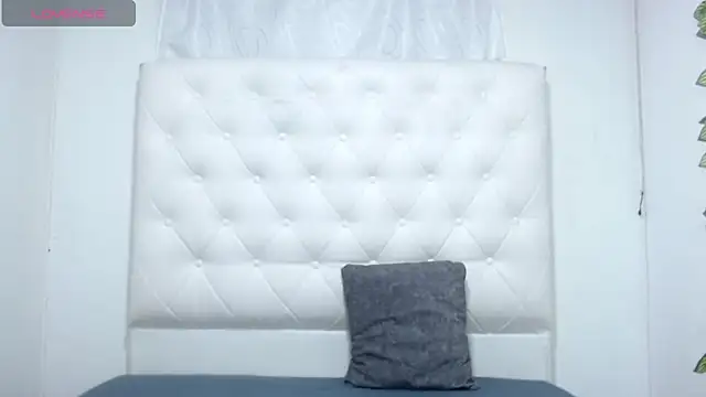 brunaroyale online show from April 2026 01:56:02 PM