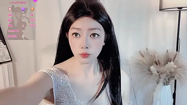 Snapshot of XinYuemeimei chatting on July 2026 01:11:01 PM XinYuemeimei online show from July 2026 01:11:01 PM