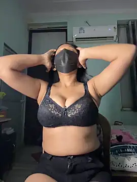 RadhikaHotty online show from May 2026 05:38:02 PM