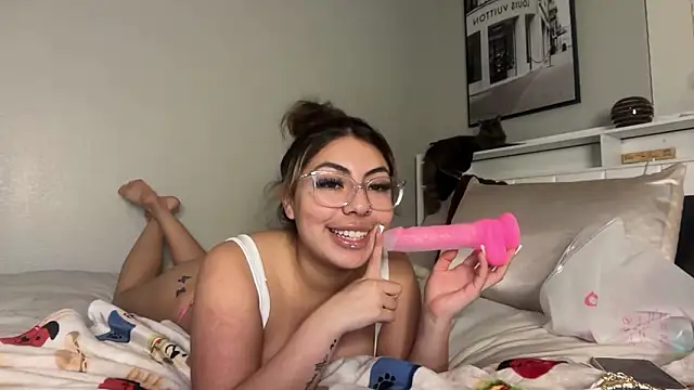 Snapshot of Lalaaxo chatting on March 2026 04:52:02 AM Lalaaxo online show from March 2026 04:52:02 AM