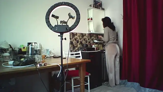 bella2322 online show from March 2026 04:23:02 AM