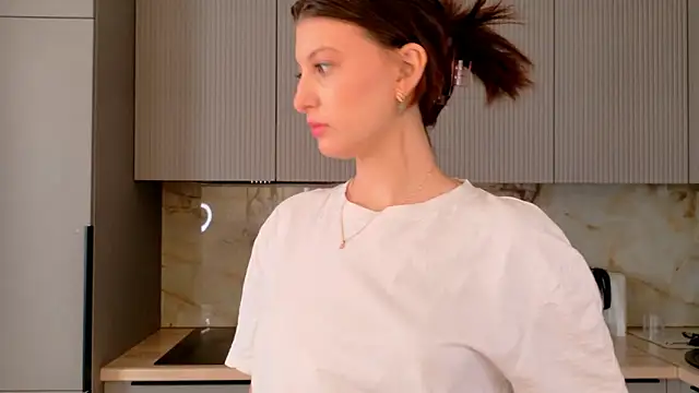 LouiseChavez online show from February 2026 05:25:01 AM