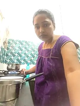 Hot-Tinaa online show from February 2026 03:19:02 AM