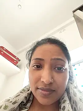 Hot-Tinaa online show from January 2026 07:23:02 AM