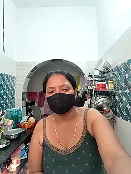 Hot-Tinaa online show from March 2026 09:27:01 AM