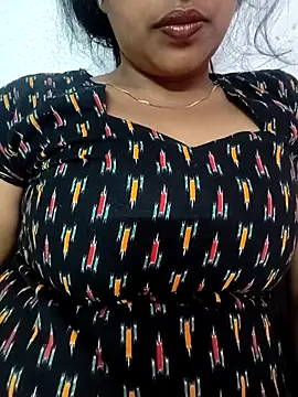 Hot-Tinaa online show from March 2026 02:11:02 AM