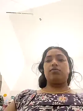 Hot-Tinaa online show from March 2026 02:45:01 AM