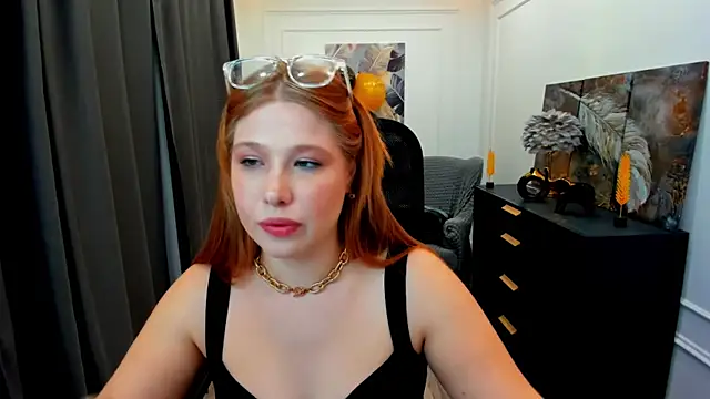 Snapshot of SweetDaylight chatting on May 2026 07:50:01 PM SweetDaylight online show from May 2026 07:50:01 PM