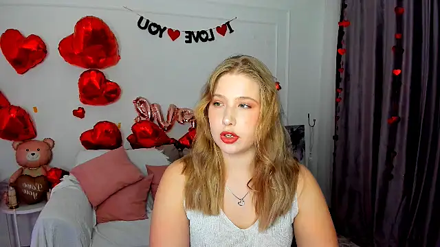 SweetDaylight online show from February 2026 07:41:02 PM