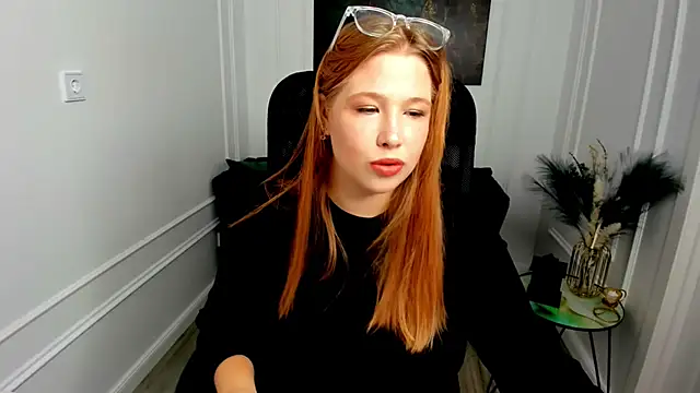 Snapshot of SweetDaylight chatting on June 2026 07:41:02 PM SweetDaylight online show from June 2026 07:41:02 PM
