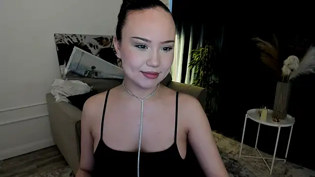 GlowMe online show from April 2026 11:39:02 AM