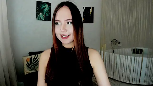 GlowMe online show from April 2026 12:41:01 PM