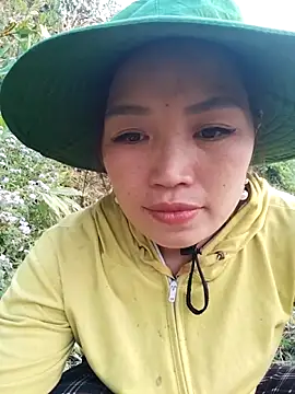 lia-coy online show from April 2026 12:49:02 AM