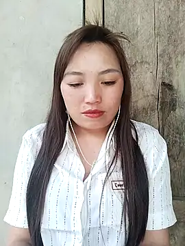 Snapshot of lia-coy chatting on April 2026 04:30:01 AM lia-coy online show from April 2026 04:30:01 AM