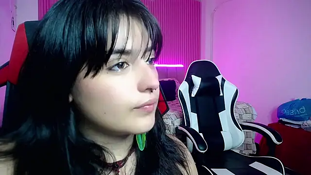 Snapshot of sonic_jess07 chatting on July 2026 01:43:01 AM sonic jess07 online show from July 2026 01:43:01 AM