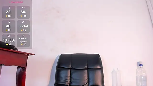 naughtylizeth  online show from April 2026 08:43:01 PM