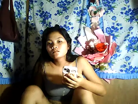 PinaySkinnyJust18 online show from May 2026 09:47:01 PM