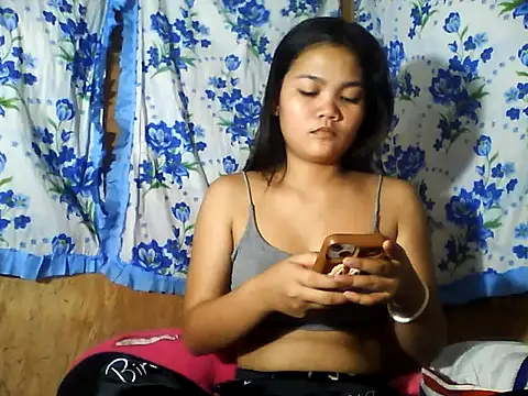 Snapshot of PinaySkinnyJust18 chatting on June 2026 10:16:01 PM PinaySkinnyJust18 online show from June 2026 10:16:01 PM