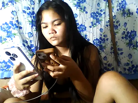 Snapshot of PinaySkinnyJust18 chatting on July 2026 09:50:02 PM PinaySkinnyJust18 online show from July 2026 09:50:02 PM