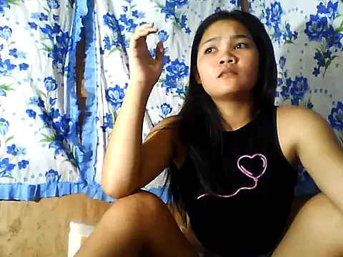 Snapshot of PinaySkinnyJust18 chatting on June 2026 09:46:02 PM PinaySkinnyJust18 online show from June 2026 09:46:02 PM