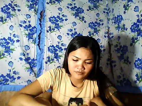 PinaySkinnyJust18 online show from April 2026 11:44:02 AM