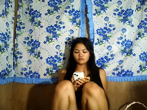 PinaySkinnyJust18 online show from April 2026 08:03:02 PM