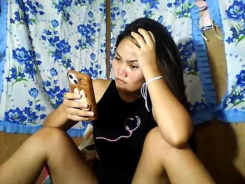 Snapshot of PinaySkinnyJust18 chatting on June 2026 09:42:01 AM PinaySkinnyJust18 online show from June 2026 09:42:01 AM