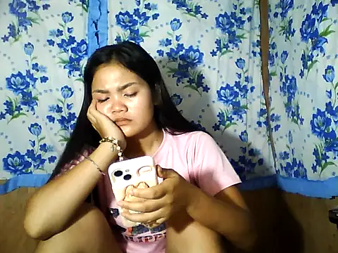 PinaySkinnyJust18 online show from April 2026 10:38:01 PM
