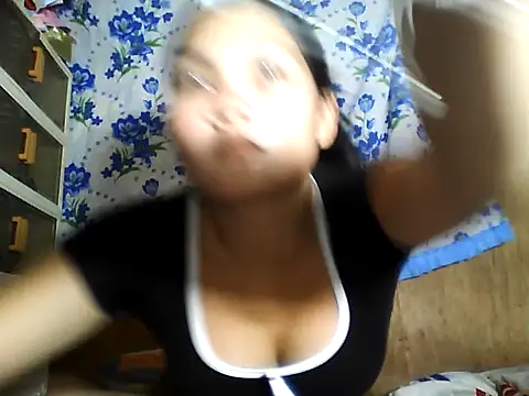 Snapshot of PinaySkinnyJust18 chatting on June 2026 05:07:01 AM PinaySkinnyJust18 online show from June 2026 05:07:01 AM