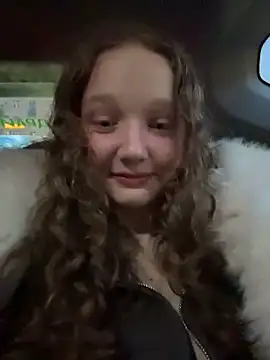 Snapshot of outside_rosy chatting on March 2026 03:41:01 PM outside rosy online show from March 2026 03:41:01 PM