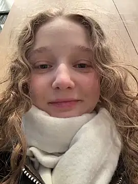 outside rosy online show from March 2026 03:05:02 PM