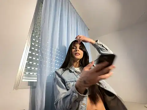 Lily WellGifted online show from March 2026 04:08:02 PM