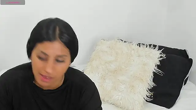 annarosse  online show from April 2026 11:51:02 AM
