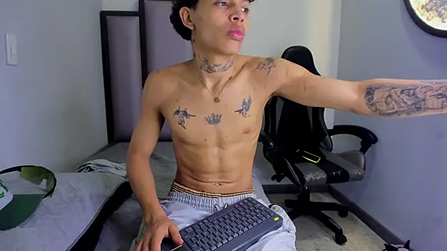 Dogan Renzo0 online show from February 2026 11:49:01 PM