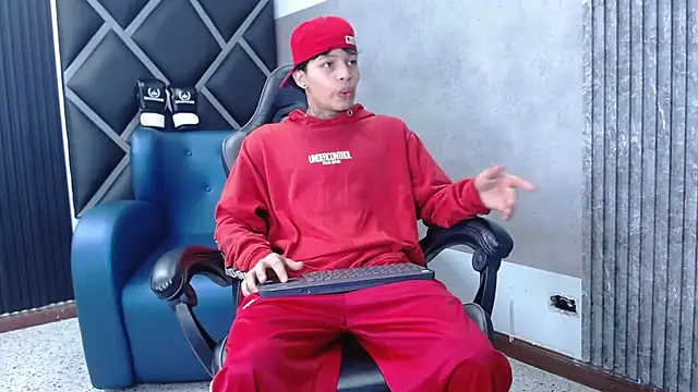 Dogan Renzo0 online show from February 2026 07:32:02 PM