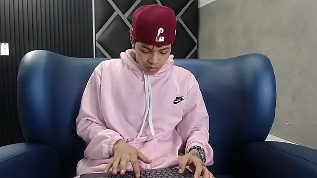 Dogan Renzo0 online show from February 2026 07:24:01 PM