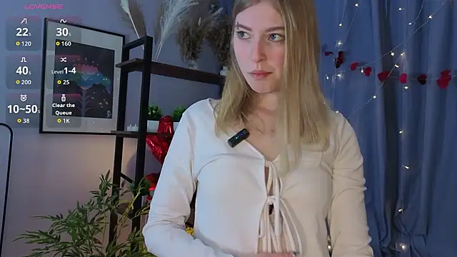 LanaRoxxy online show from March 2026 12:32:01 PM