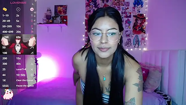 Danna Soffia online show from March 2026 03:08:02 AM