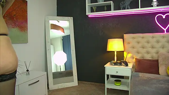 TaniaKaverina online show from April 2026 05:25:02 AM