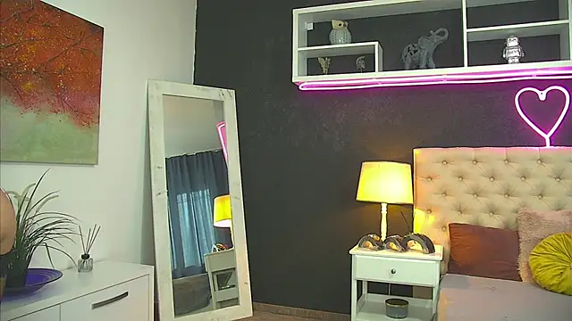 TaniaKaverina online show from May 2026 06:02:01 AM