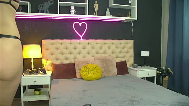 TaniaKaverina online show from April 2026 06:04:02 AM