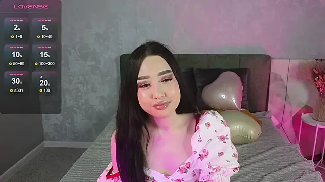 Snapshot of NaomiKim_ chatting on February 2026 01:17:02 AM NaomiKim online show from February 2026 01:17:02 AM