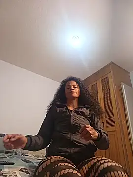 auroracandelax online show from February 2026 12:52:01 AM