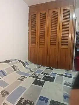 auroracandelax online show from March 2026 07:09:01 PM