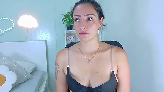 AmmyRouse   online show from February 2026 11:17:01 AM